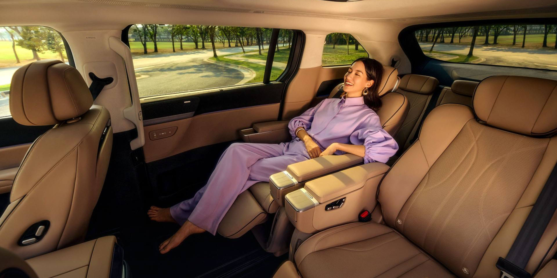 Xpeng X9 Performance – baksete